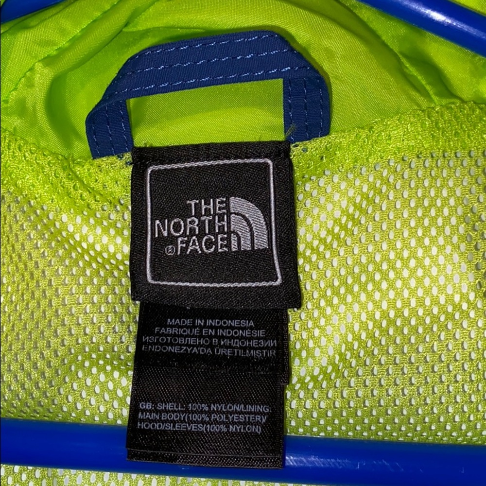 The North Face Ski Coat Size 10/12 Like-New - Picture 2 of 3